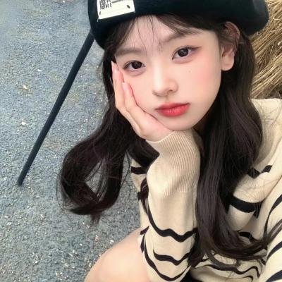 被渣爹赶出家门后，五个哥哥团宠我